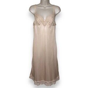 Vintage JC Penney Full Slip Beige Lace Bust Hem Union Label 1970s Women 36 Dress